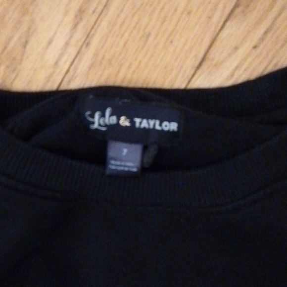 Crewneck - Picture 5 of 5